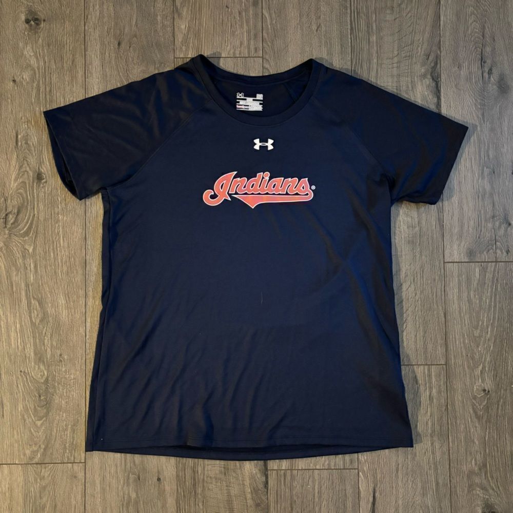 Cleveland Indians Under Armour Men’s T shirt Size Large‎